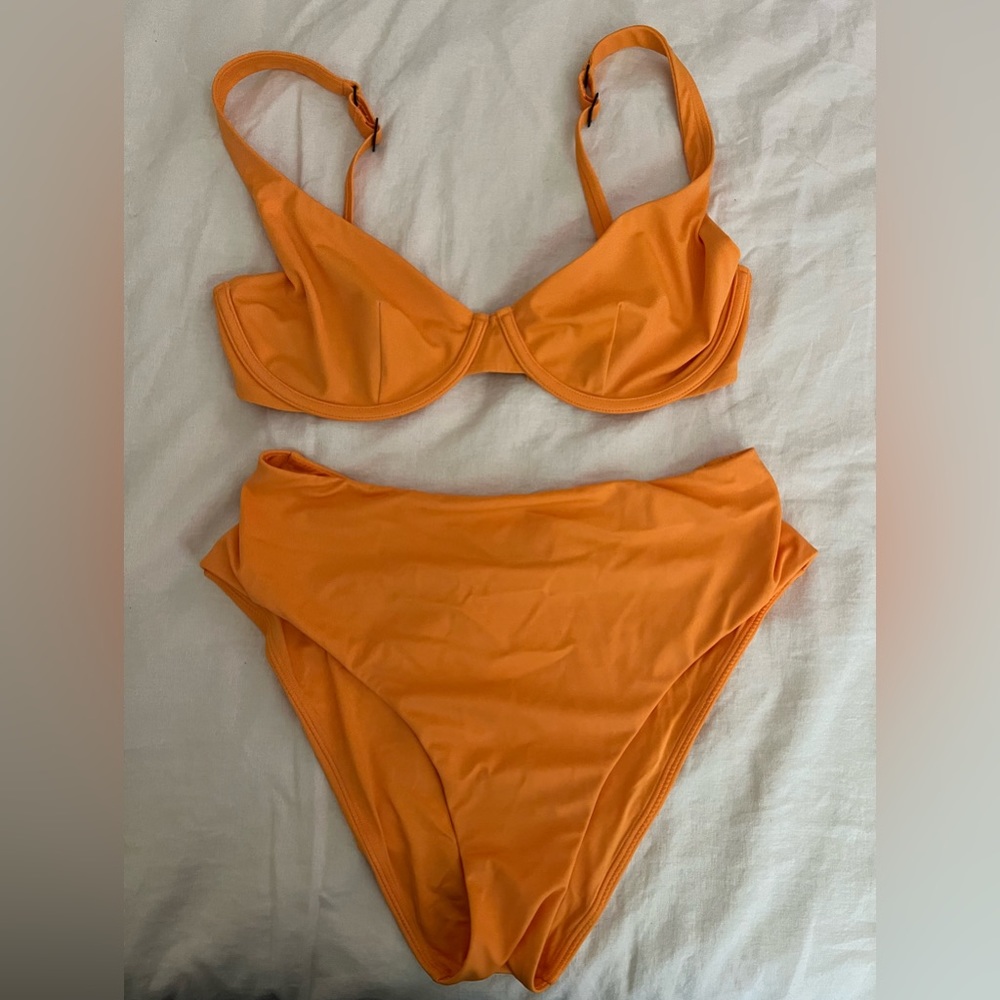 CUUP scoop swim too and high waist swim bottoms